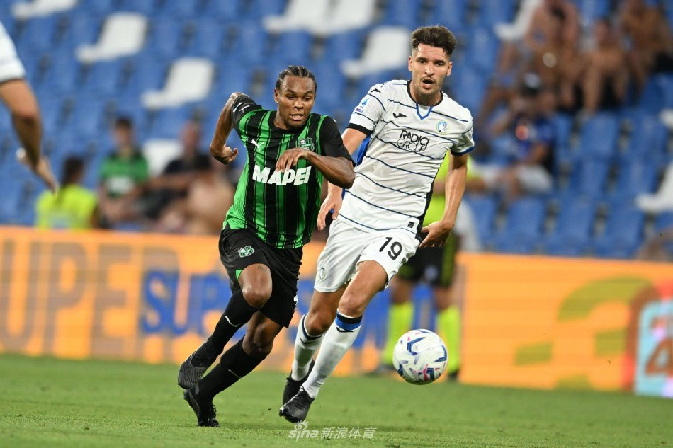 配以简短视 配以简短视