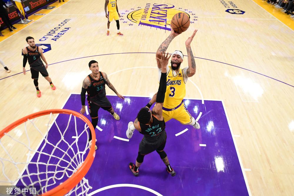 溜底线暴扣 溜底线暴扣